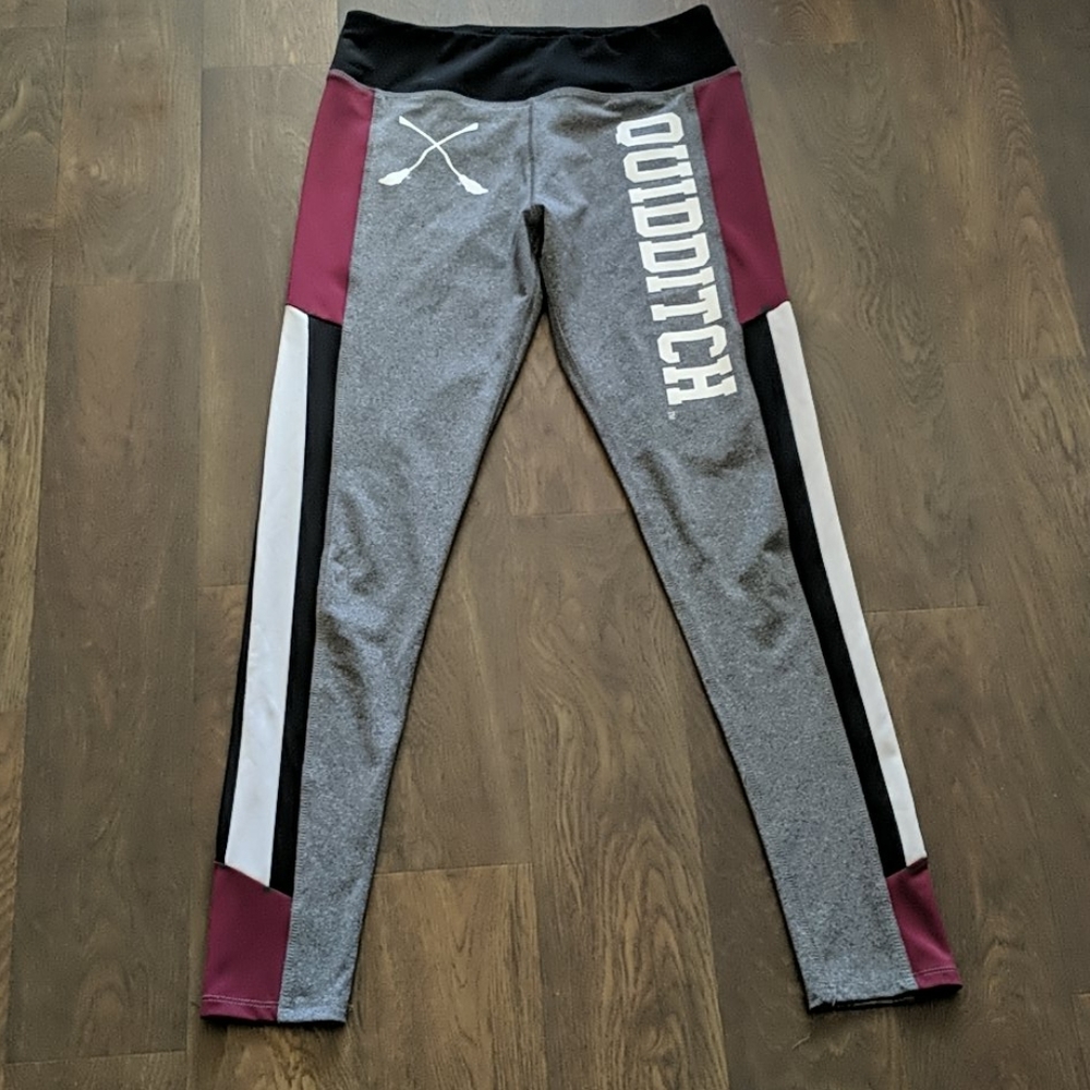 Hogwarts Quidditch workout leggings